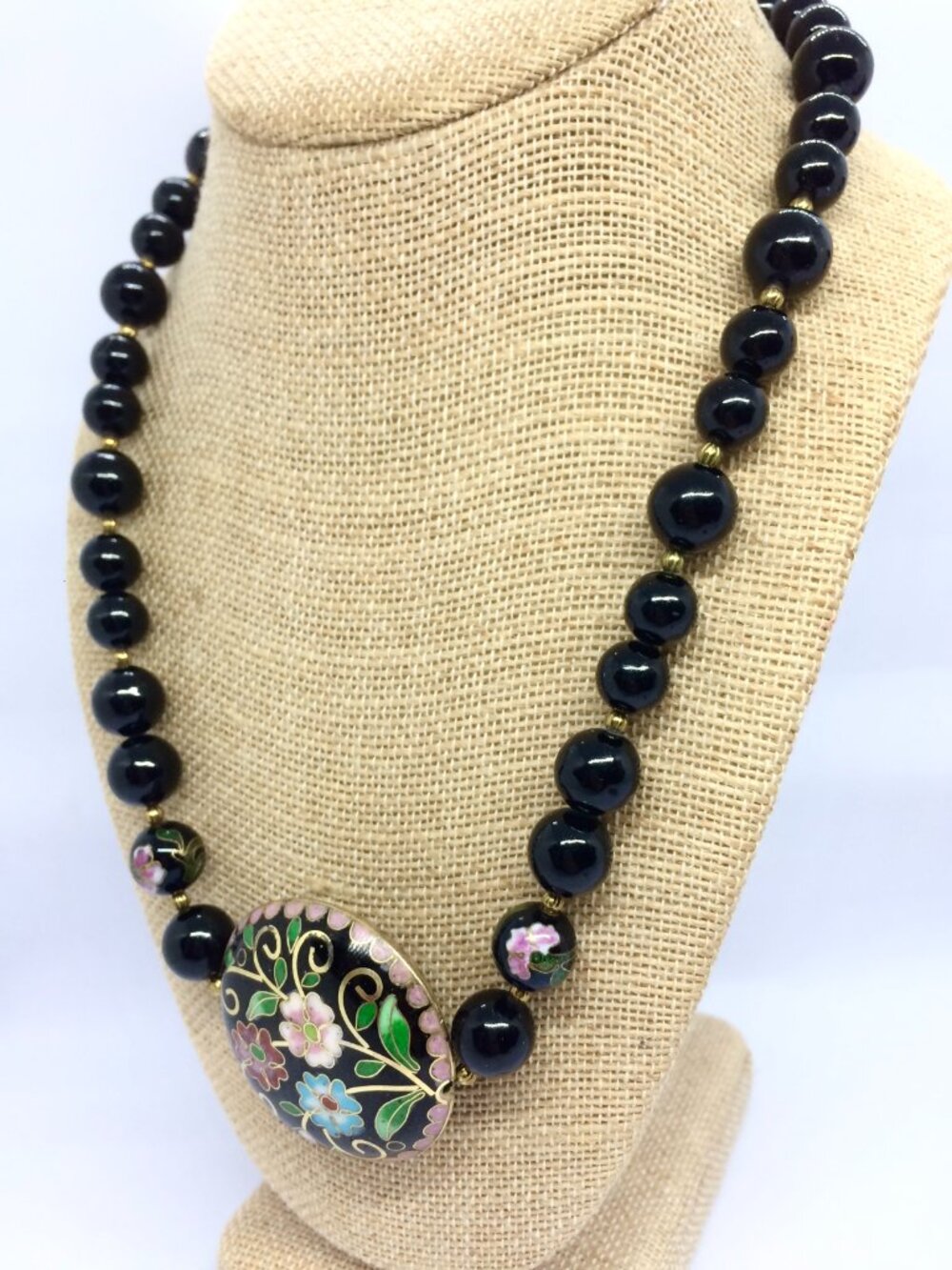 VINTAGE CLOISONNE NECKLACE Black Bead Floral Pendant Gold Tone Statement 22in - Picture 5 of 16